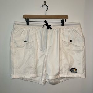 The North Face Women's Shorts Medium
